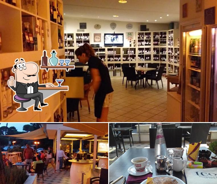 Siediti a un tavolo di Taverna Paradiso