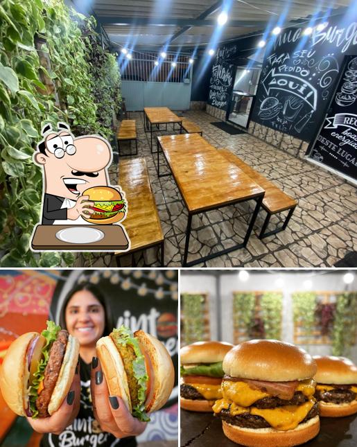 Consiga um hambúrguer no QUINTALL BURGUER