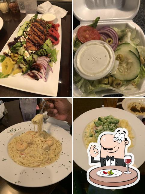 Еда в "Vesuvio's Italian Restaurant & Pizzeria"