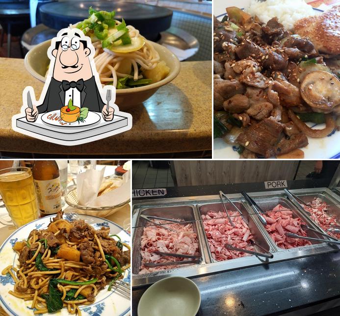 https://img.restaurantguru.com/c831-meals-Big-Wok-Mongolian-BBQ-3.jpg