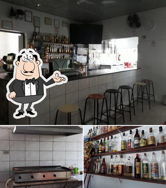 O Bar e Lanchonete do Toninho se destaca pelo interior e cerveja