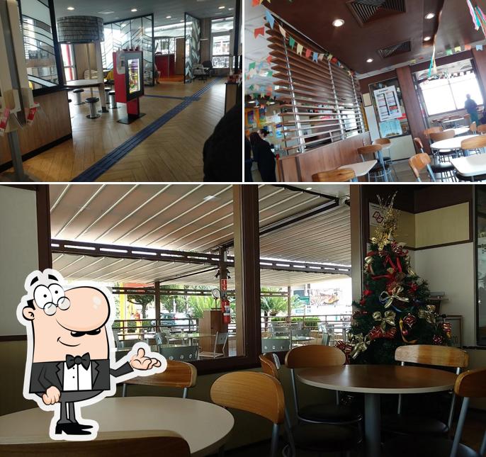 O interior do McDonald's