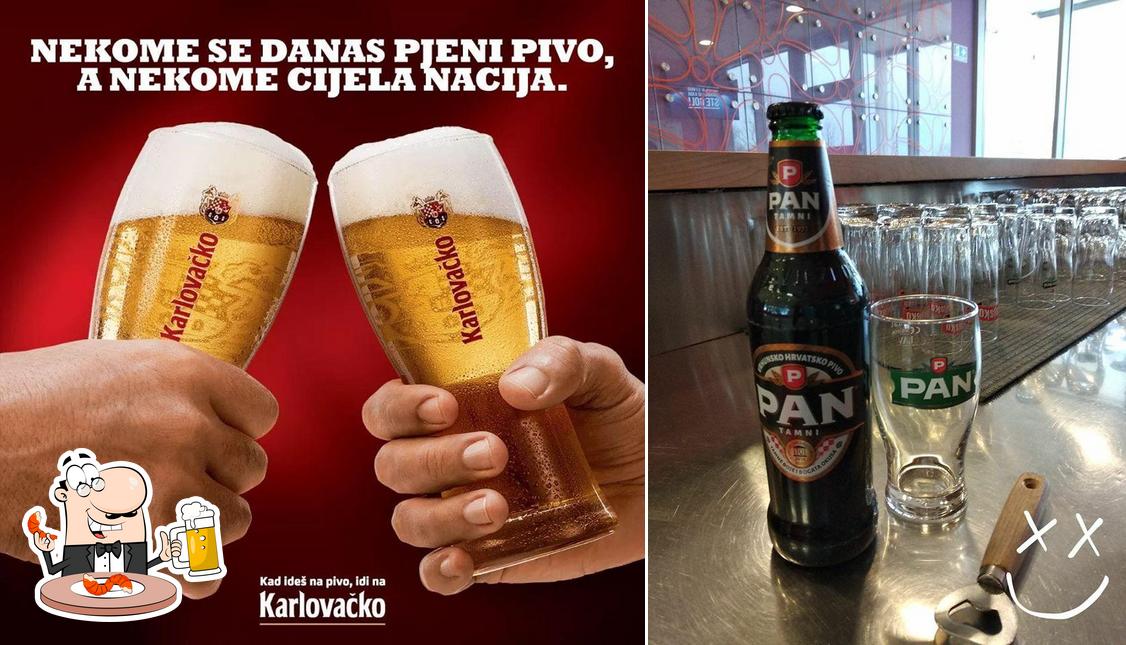 Puoi goderti un rinfrescante bicchiere di birra chiara o scura