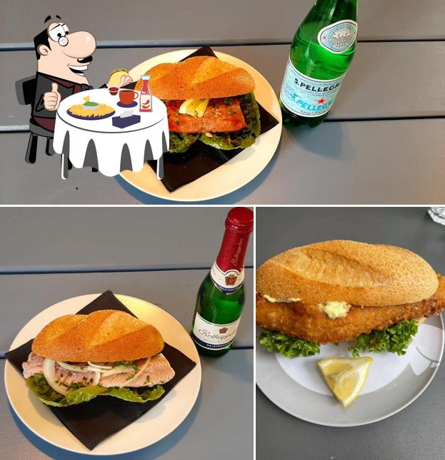 Prenez un hamburger à Fischräucherei Zum Butt