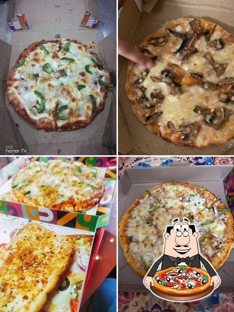 Try out pizza at Chicago Pizza Indrapuram Best Pizza in Indrapuram