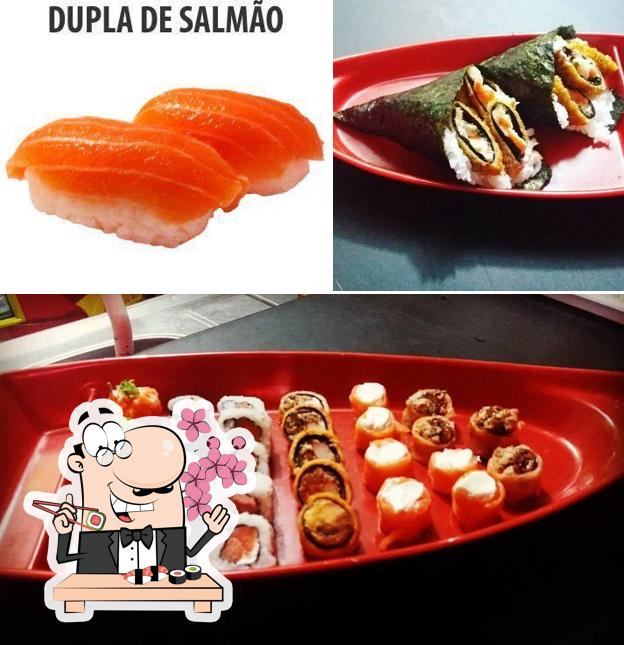 Peça diferentes opções de sushi