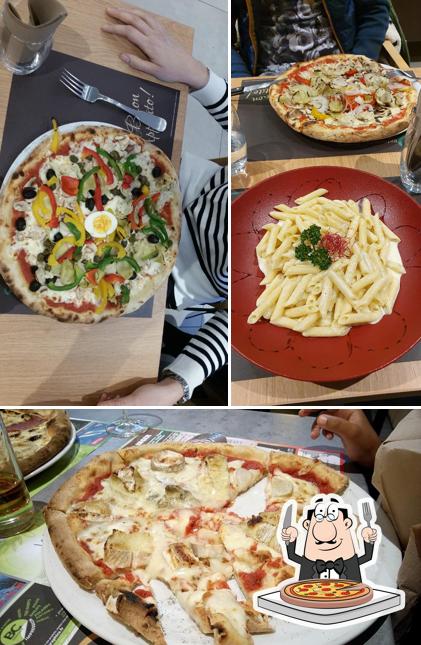 Prenez des pizzas à Pizzeria Piccola Italia