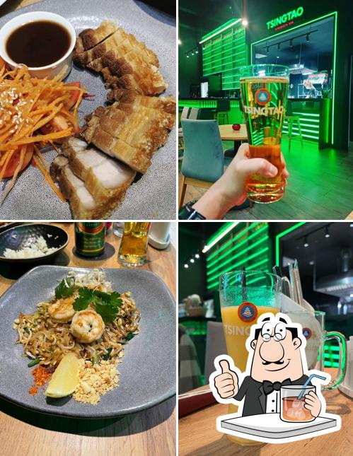 Это фотография, где изображены напитки и еда в Tsingtao