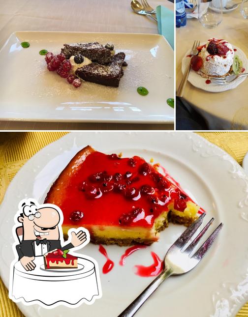 Caffè Rivoli serve un'ampia varietà di dessert