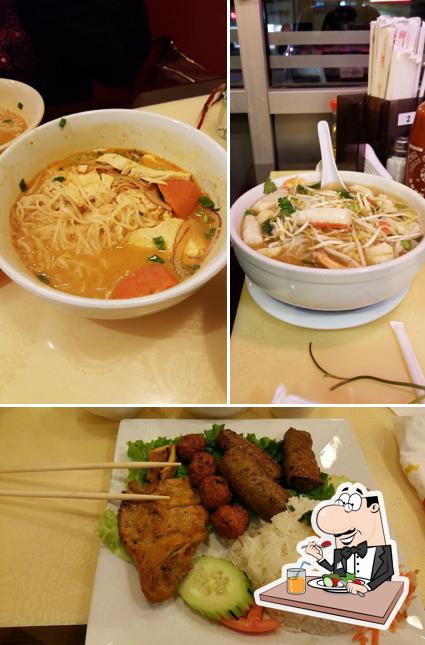 Еда в "Pho Que Huong"