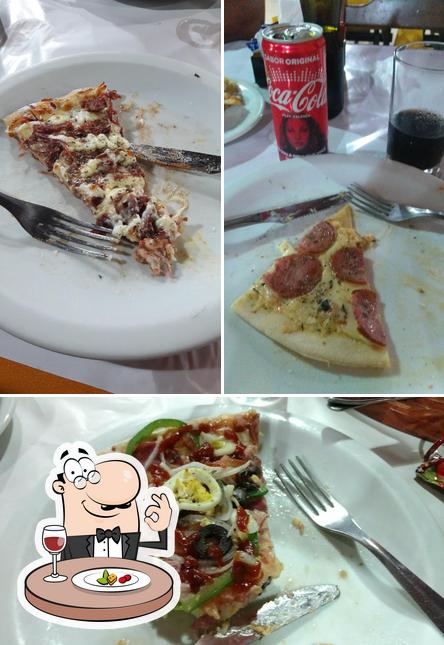 Comida em Pizzaria Lá Mama