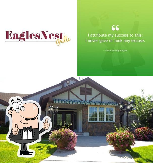 Взгляните на фотографию паба и бара "Eagles Nest Grill"