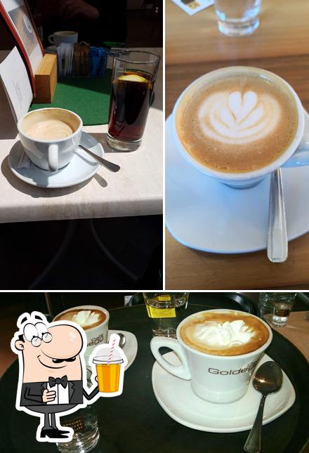 Goditi un drink a Café Goldegg