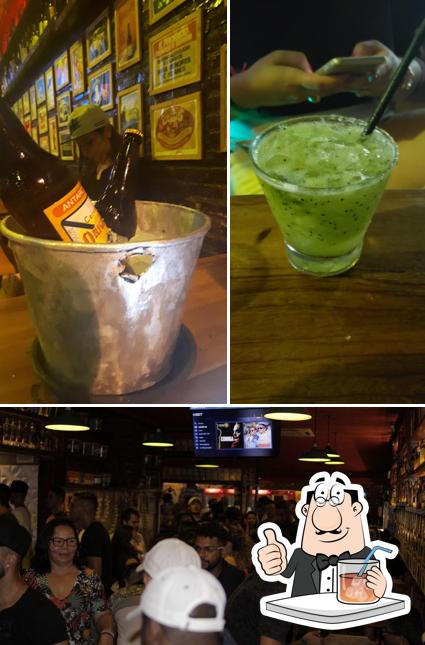 Confira a ilustração mostrando bebida e balcão de bar no Salomé Bar