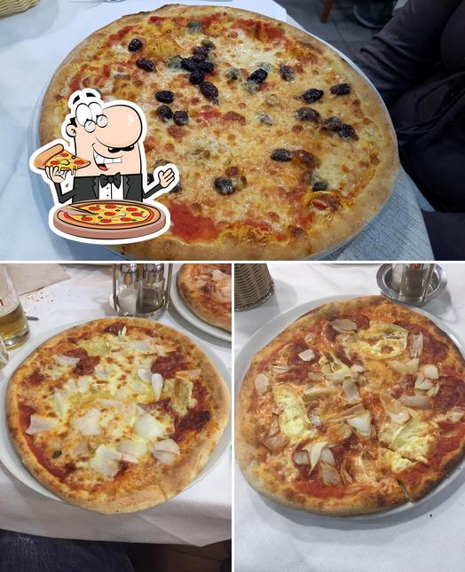 Prenez des pizzas à Pizzeria Ristorante Grotta Azzurra