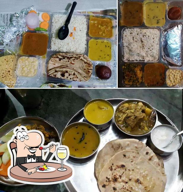 Food at Marwari Basa