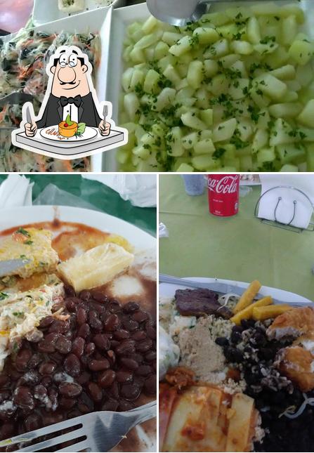 Comida em Restaurante Comidinha Caseira (lordy)