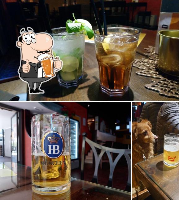 Puoi goderti un rinfrescante bicchiere di birra chiara o scura