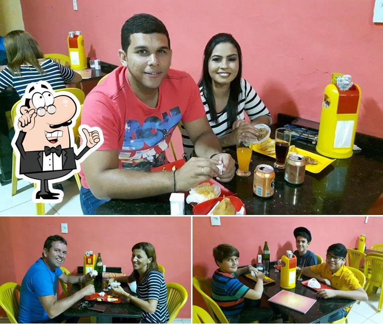 O interior do Oxente burger