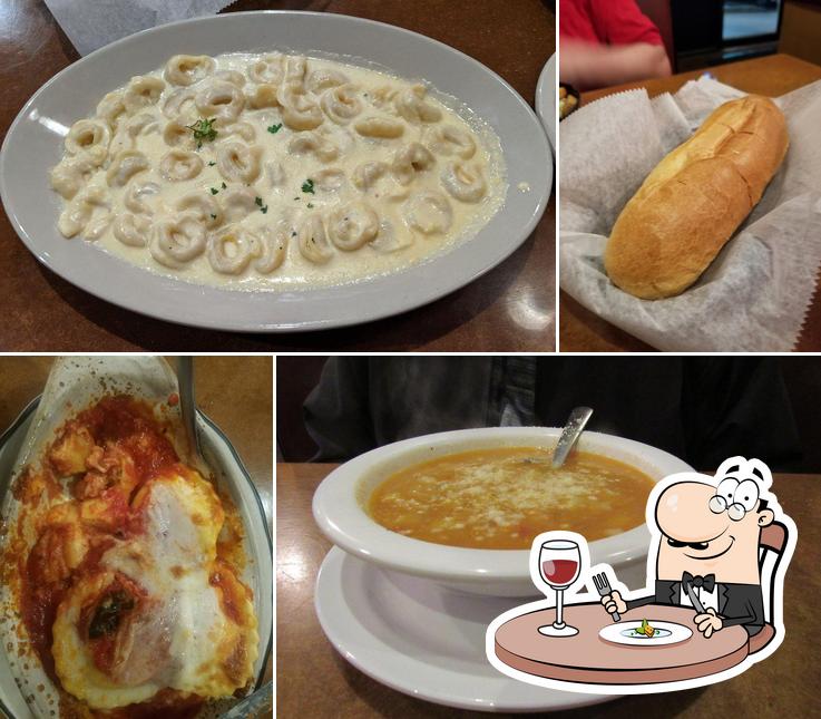 Блюда в "Little Joey's Pizza & Italian Restaurant"