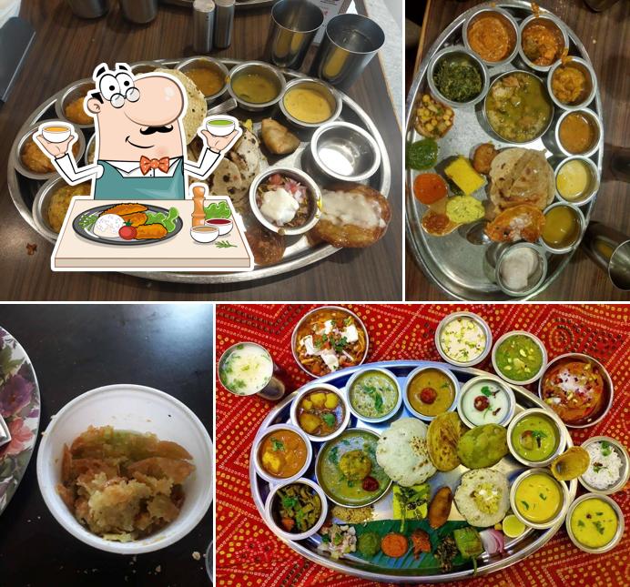 Food at Khandani Rajdhani
