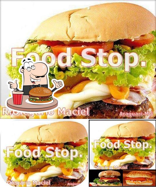 Peça um hambúrguer no Food Stop Trailer