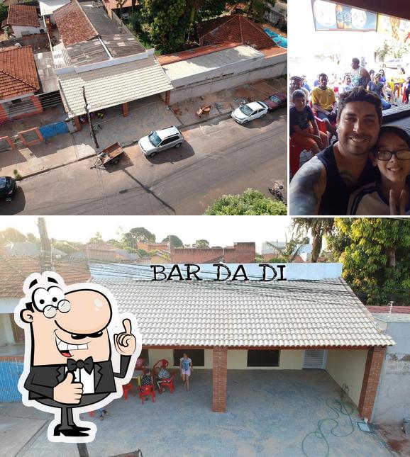 Look at this picture of BAR DA DI