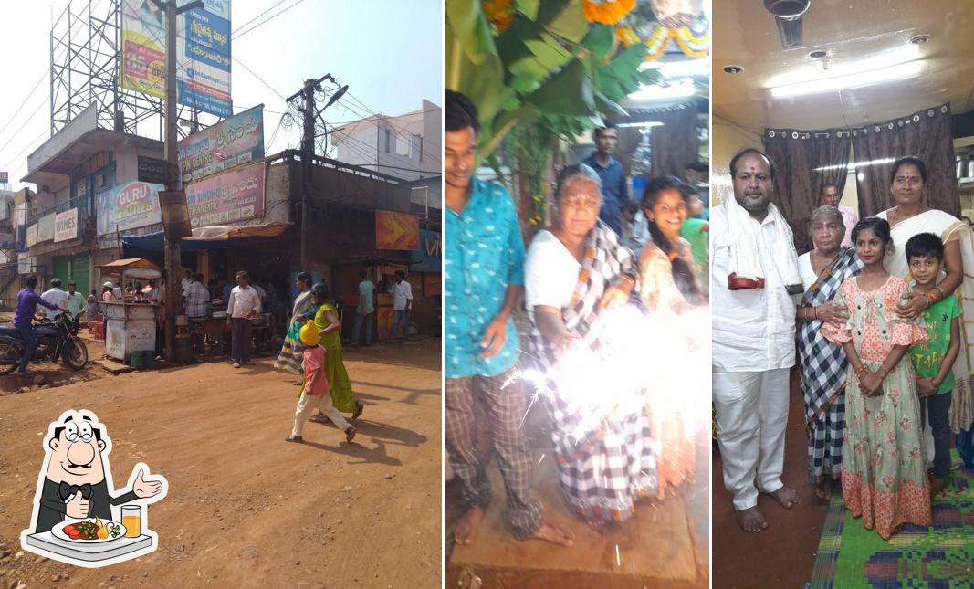 Food at Sri Sindhu Tiffin Center