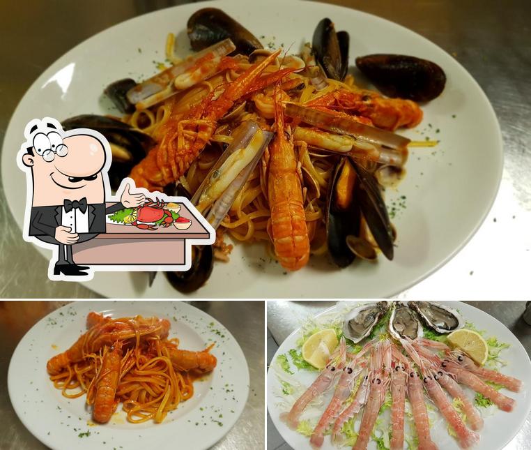 Ordina la cucina di mare a Bar Trattoria La Pergola