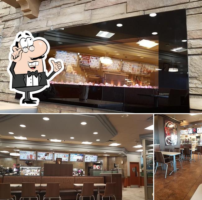 L'intérieur de Tim Hortons