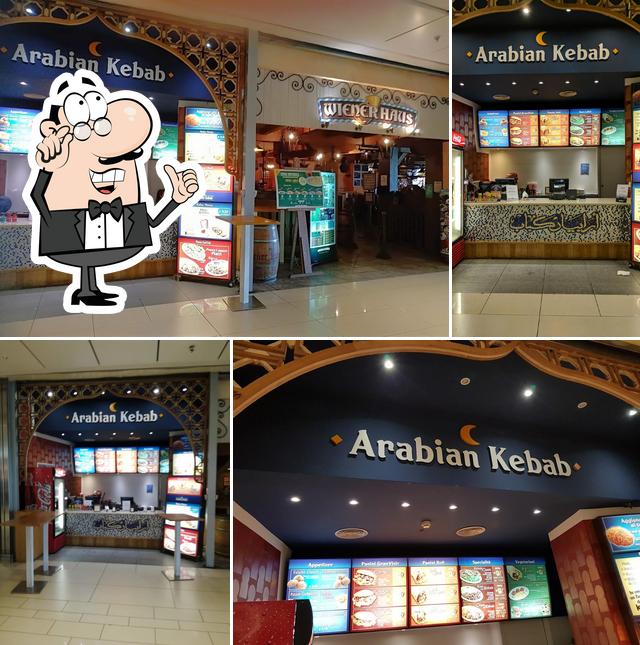 Gli interni di Arabian Kebab