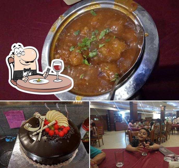 Food at Sarvpriya Hotel, Banquets and Restaurant