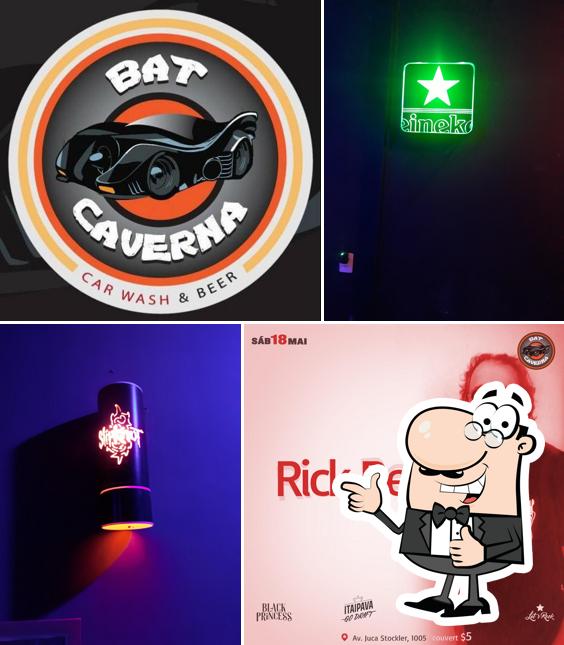 Look at this picture of Bat Caverna - Car Wash & Beer