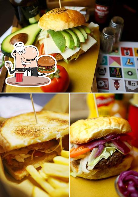 Ordina un hamburger a Mariposa Burger&Bistrot