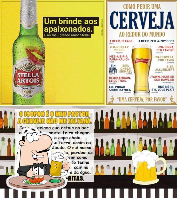 Você pode tomar uma tulipa de cerveja leve ou escura