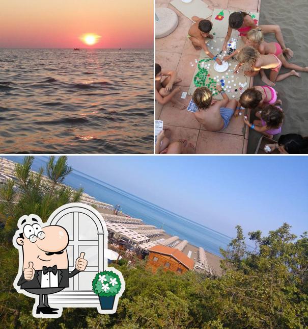 Gli esterni di Bagno Ondablu' Castagneto Carducci