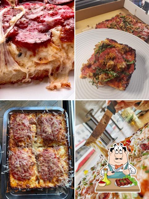 Commandez des plats à base de viande à Descendant Detroit Style Pizza