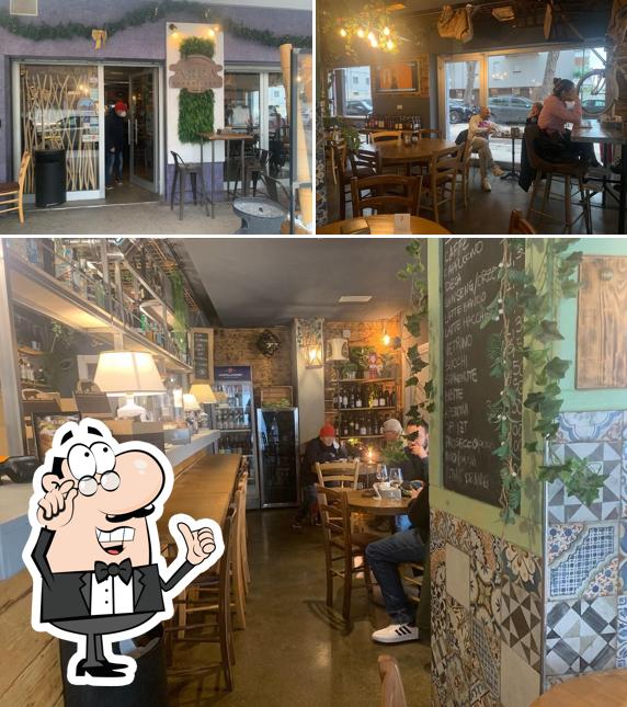 Siediti a un tavolo di Area bar e bistrot