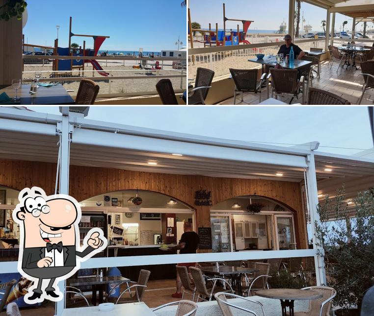 Installez-vous à l'une des tables de Restaurant La Terrasse Leucate