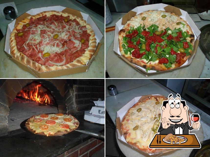 Escolha pizza no Pizzaria e Esfiharia Tuba