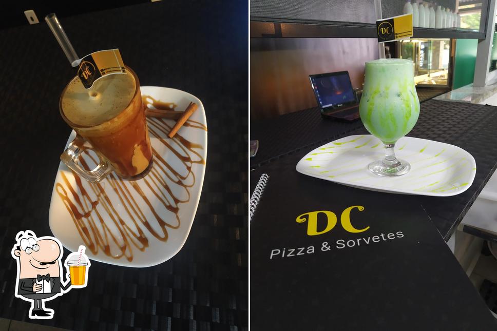 DC Pizza e Sorvetes serve um número de drinques