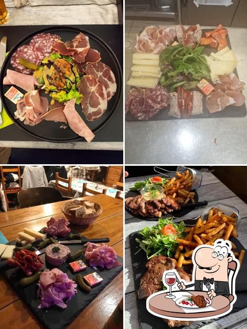 Prenez des repas à base de viande à Casa Lolita