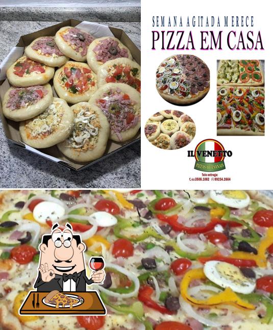 Escolha pizza no IL Venetto