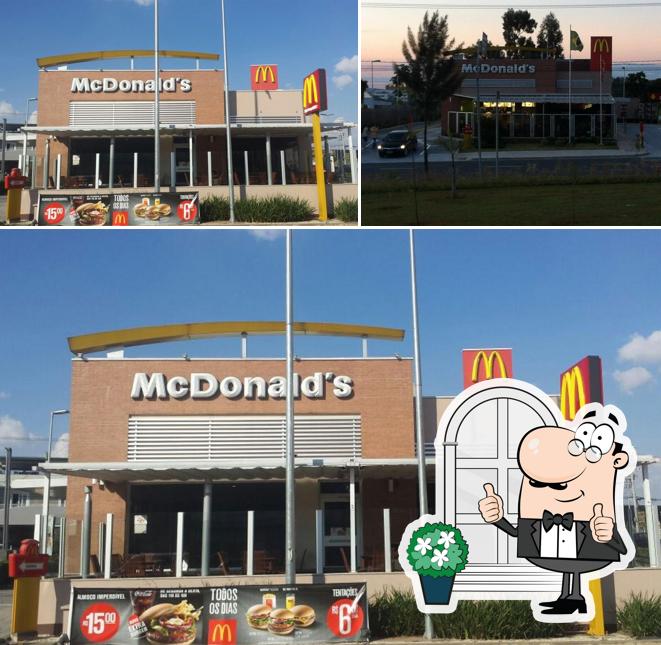 Veja imagens do exterior do McDonald's - Av. São Paulo