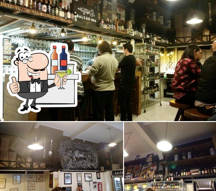 A foto da balcão de bar e interior no Balcão 304