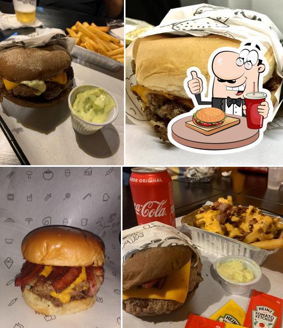 Peça um hambúrguer no SMOKE BURGER SP