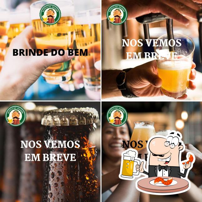 Você pode tomar um copo de cerveja leve ou escura