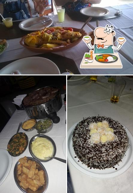 Comida em Restaurante Acácia