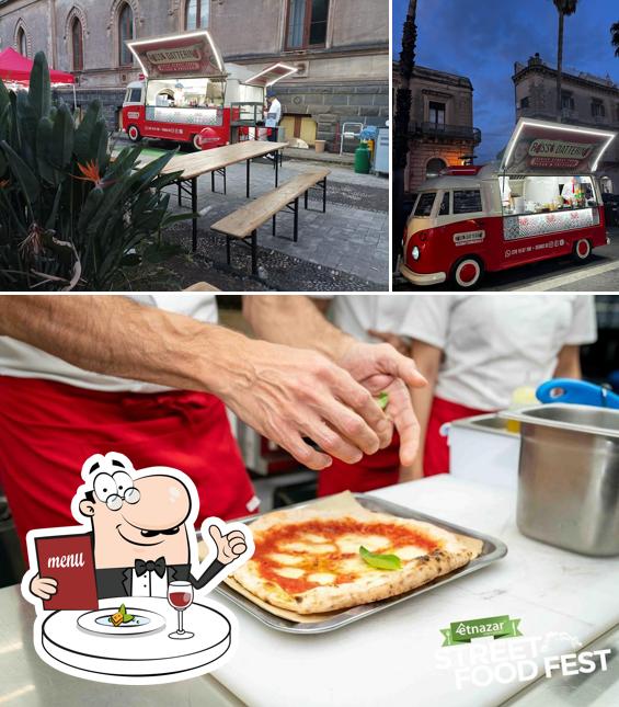 Dai un’occhiata alla foto che raffigura la cibo e interni di Food & Food - Rosso Datterino Food Truck