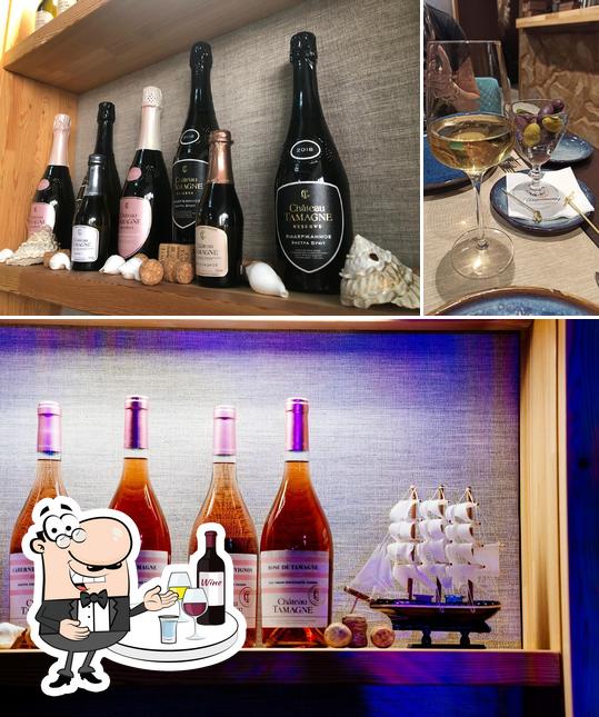 В "Море и Виноград" подаются алкогольные напитки